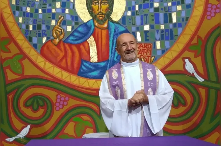 Nesta sexta-feira (23), o estimado Padre Edvino Sicuro receberá inúmeras manifestações de carinho por seu aniversário. Figura respeitada na comunidade católica local, Padre Edvino é exemplo de fé, sabedoria e serviço ao próximo. Sua trajetória é marcada por compaixão e dedicação ao bem comum. Da Coluna RC, nossos votos de um novo ano abençoado, repleto de paz, saúde e felicidade.