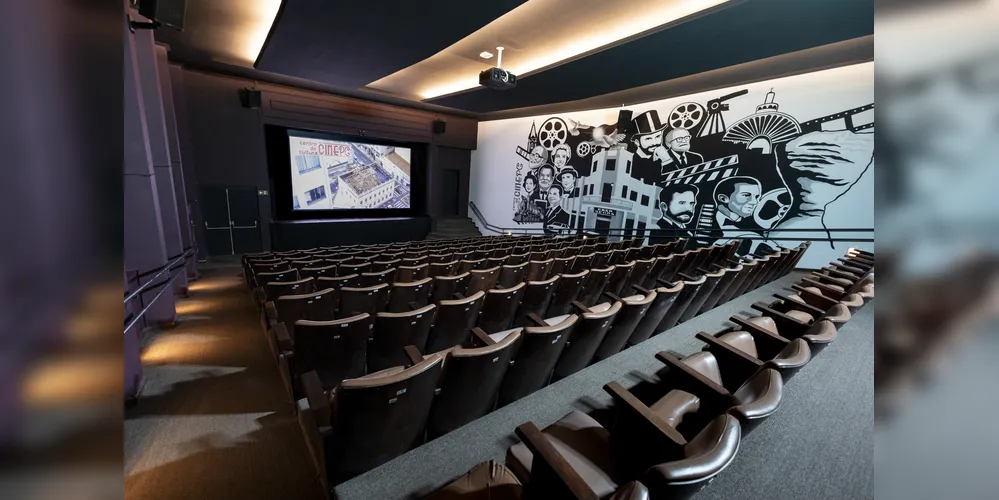 Inauguração do cinema no Centro de Cultura
