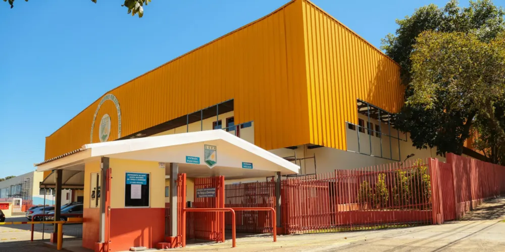A votação acontece no Ginásio de Esportes da Unidade Santa Quitéria, em Curitiba