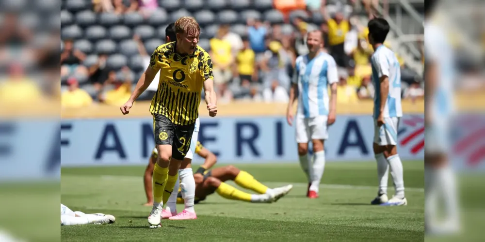 Daniel Svensson foi o autor do único gol do jogo e eleito o melhor em campo