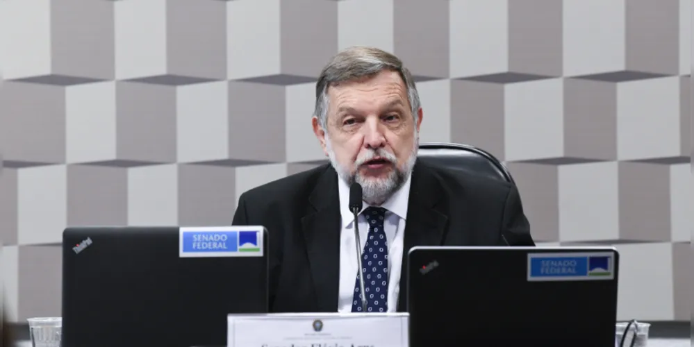 Flávio Arns (Podemos), diz que ação em trâmite no STF é "absurda".