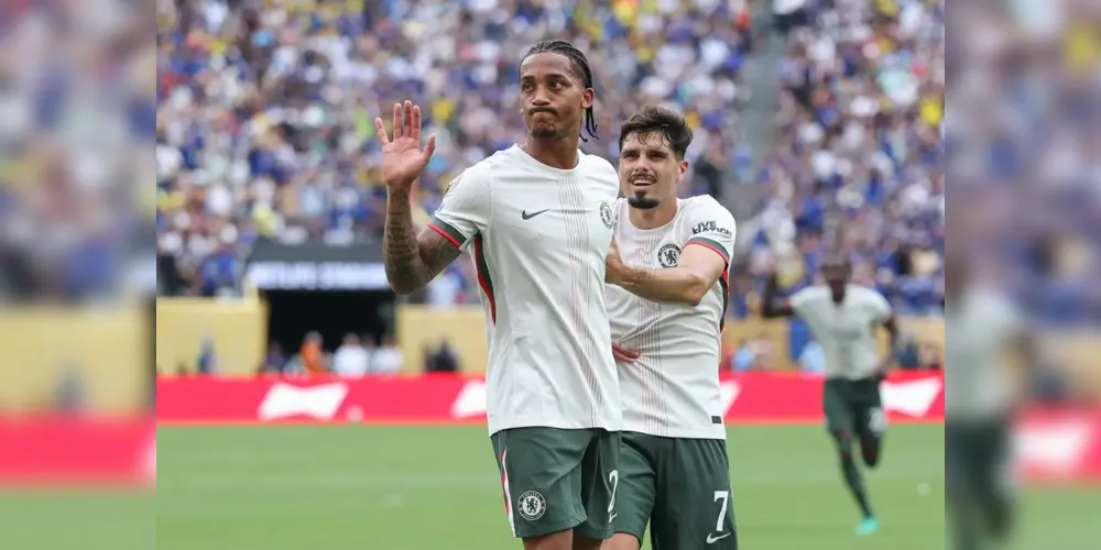 O primeiro gol de JP foi uma chapada no canto esquerdo de Fábio, que nada pode fazer para impedir