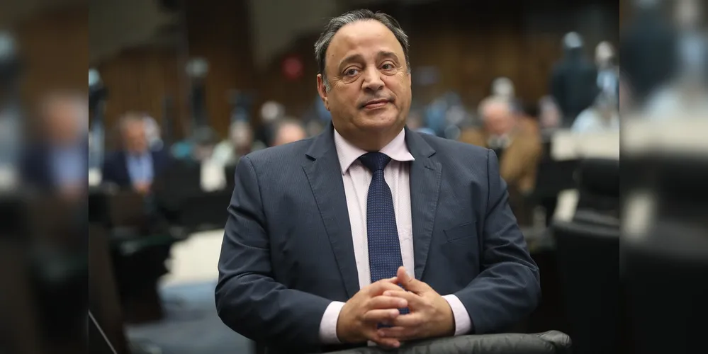 Hussein Bakri é filiado ao PSD