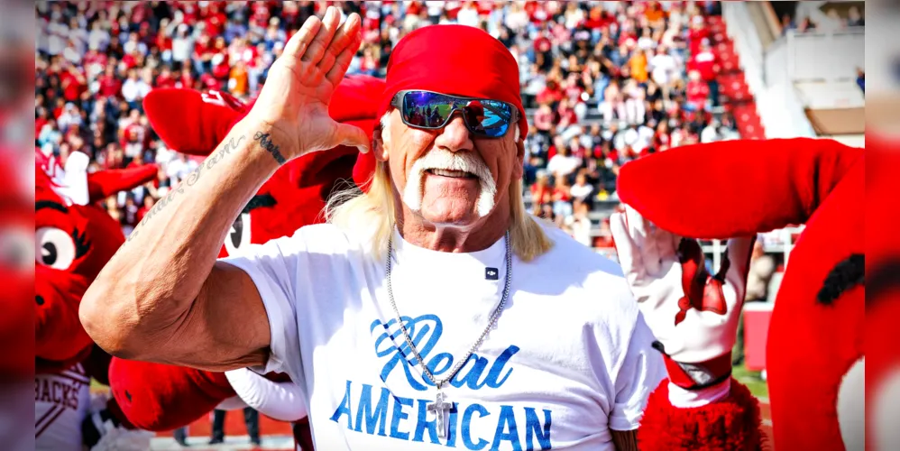 Hulk Hogan foi campeão mundial 12 vezes