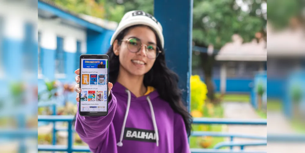 "Nós precisamos saber educar digitalmente", diz Luciana Sleutjes, chefe do Núcleo Regional de Educação