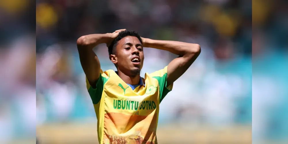 Tashreeq Matthews perdeu uma chance clara ao Sundowns nos primeiros momentos do 1º tempo
