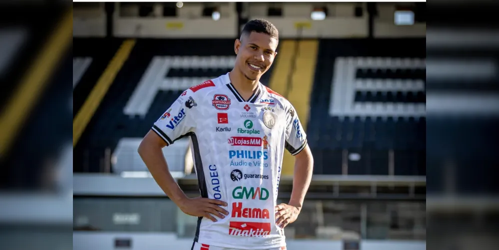 Atacante Vitor Pernambuco, de 26 anos