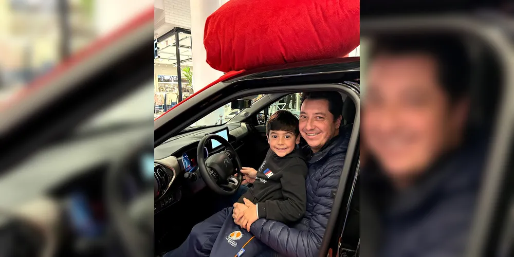 Anderson Ferreira compareceu no shopping logo depois de ser sorteado