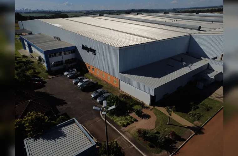 Líder nacional na fabricação de carpetes e referência em soluções de revestimentos para pisos, a Belgotex construiu sua história com base em três pilares sólidos: inovação, sustentabilidade e pessoas.