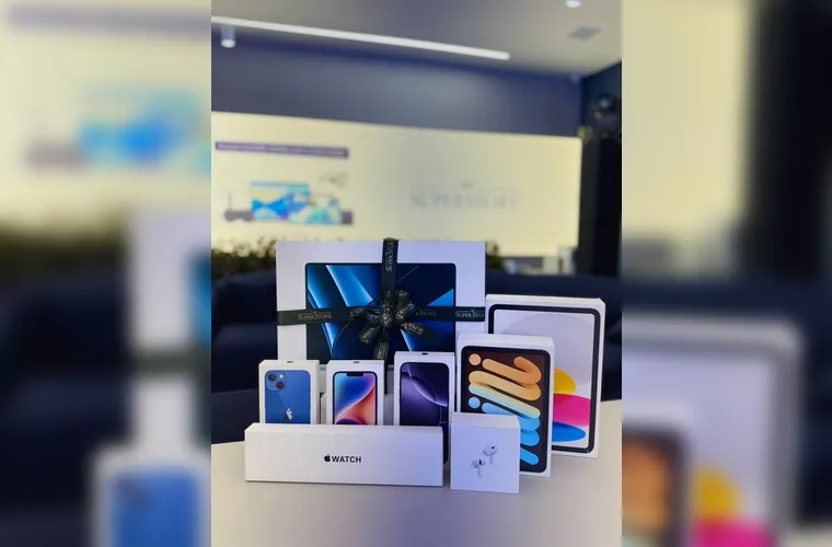 Para os pais conectados e tecnológicos, a dica é a Superstore. Lá você encontra celulares, MacBooks e acessórios Apple