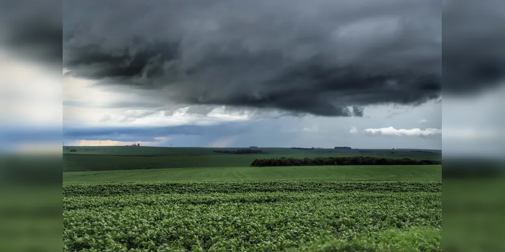 Antes da chegada da chuva o tempo continua abafado em todas as regiões do Paraná