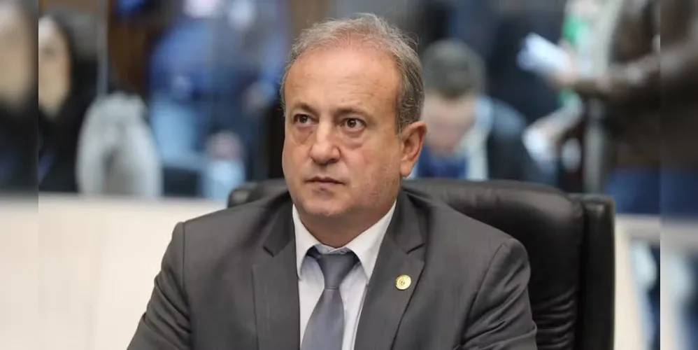 "Se pudermos ter, dentre esses três nomes, dois senadores que fossem eles ou até outros bons nomes [...] o Paraná seria os Estados Unidos daqui a 10 anos", comenta Fadel