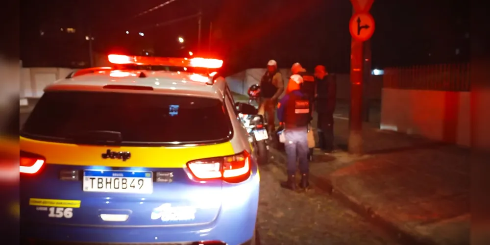 Abordagem foi realizada na rua Cruz e Souza