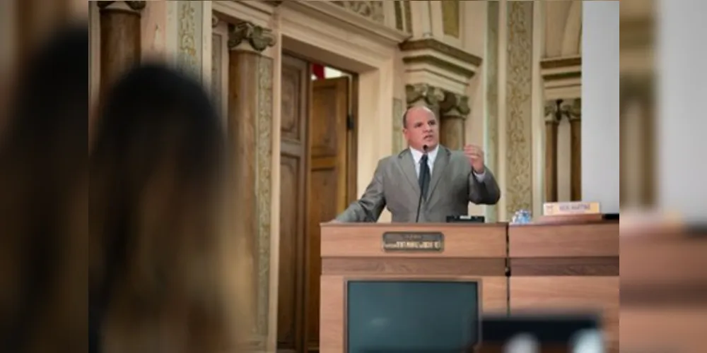 Coautor da proposta, Leonidas Dias