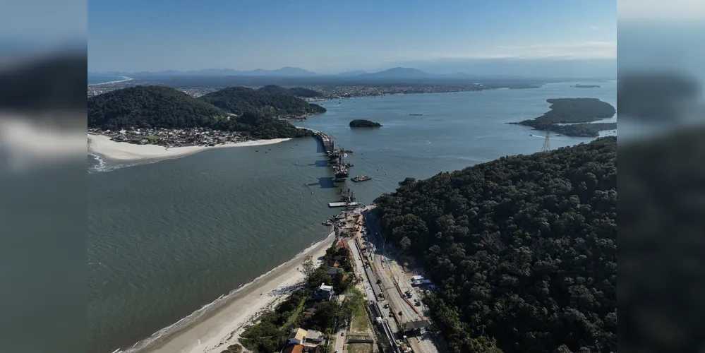 Imagem ilustrativa da imagem Ponte de Guaratuba tem novos estais instalados e mantém bom ritmo de obras