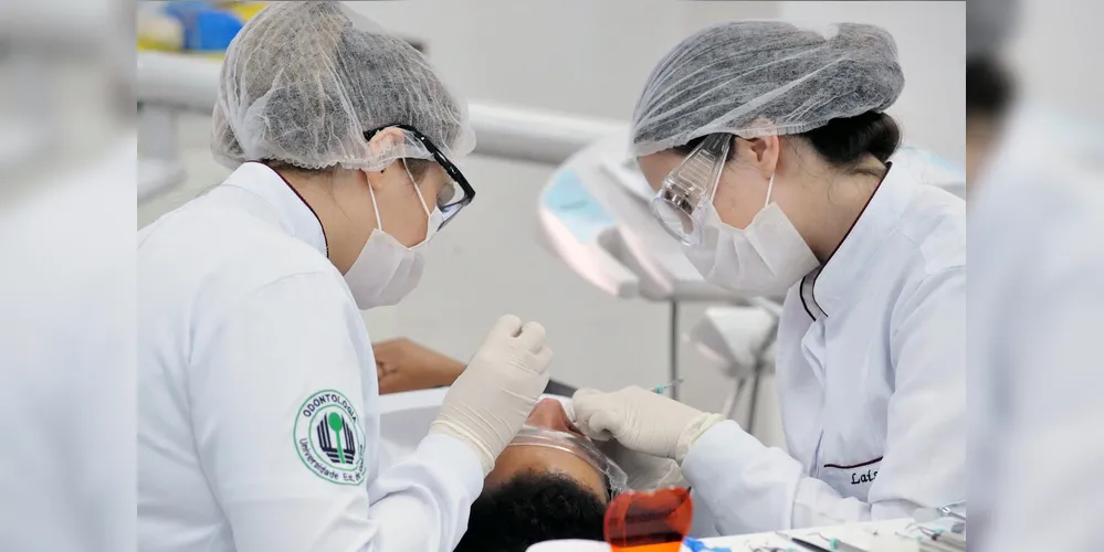 Dentistas em atividade