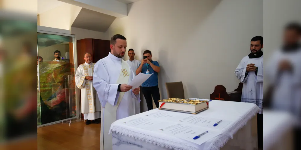 Padre Iuri Nack Buss em sua ordenação presbiteral