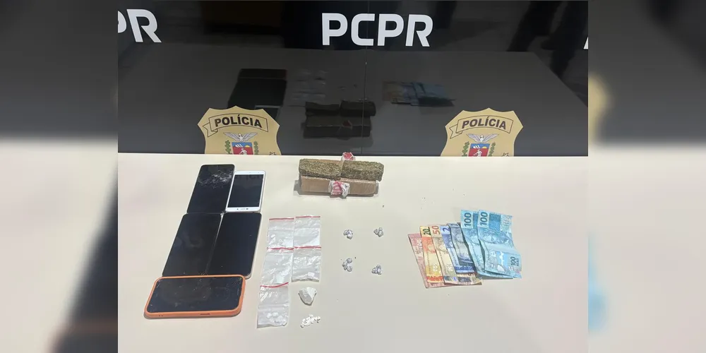 Ação resultou na apreensão de drogas