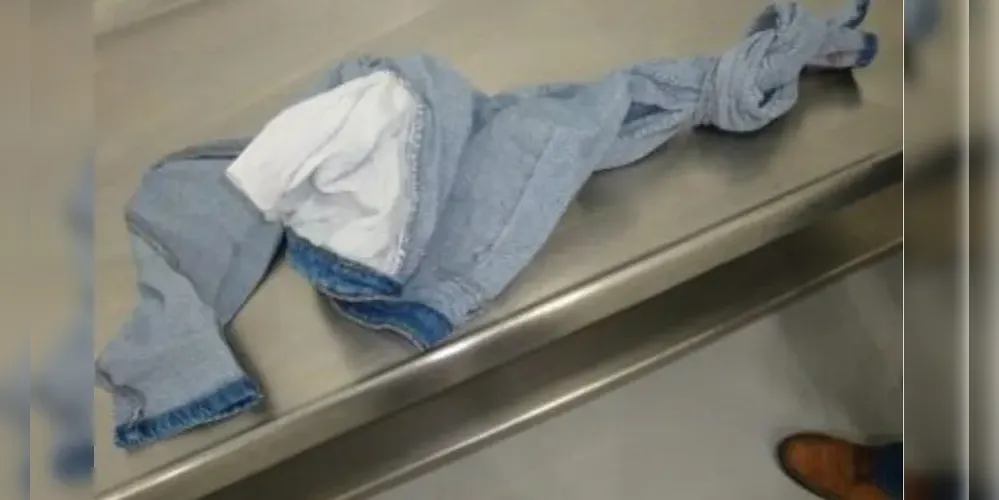 Imagem ilustrativa da imagem Jovem é estrangulada com calça jeans por rejeitar namoro em SC