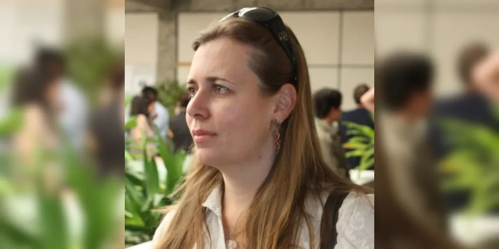 Professora Karin Linete Hornes