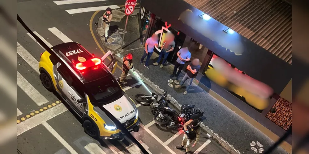 Colisão contra a viatura policial ocorreu em tentativa de abordagem por parte da corporação