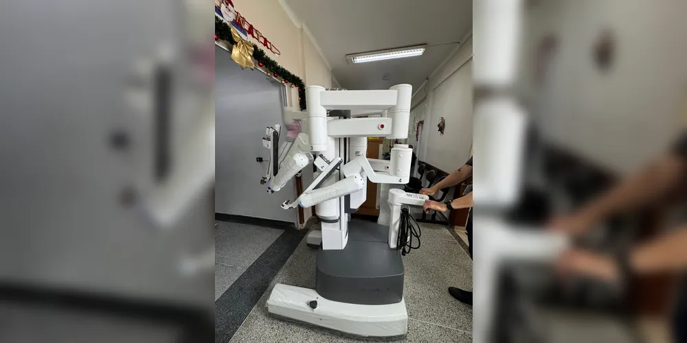 Robô Davinci X sendo entregue ao Centro Cirúrgico