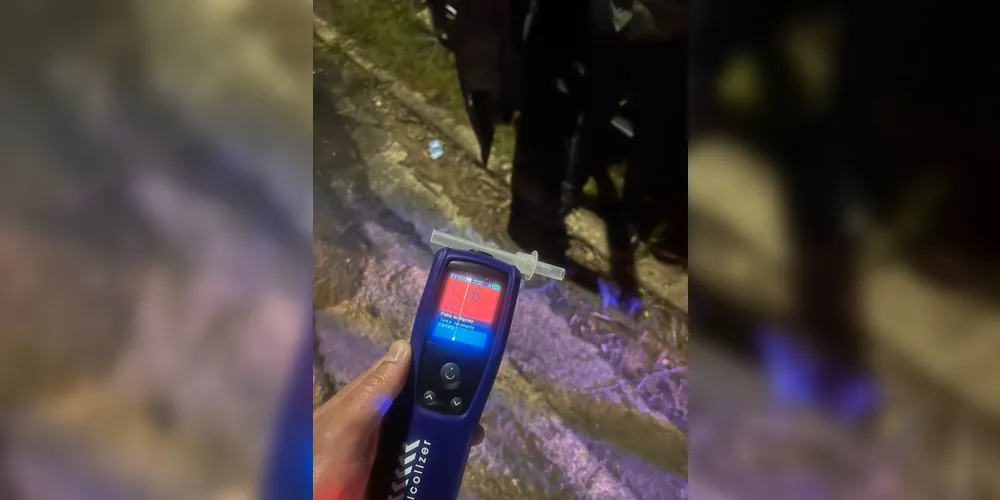 Teste do bafômetro realizado pelo condutor