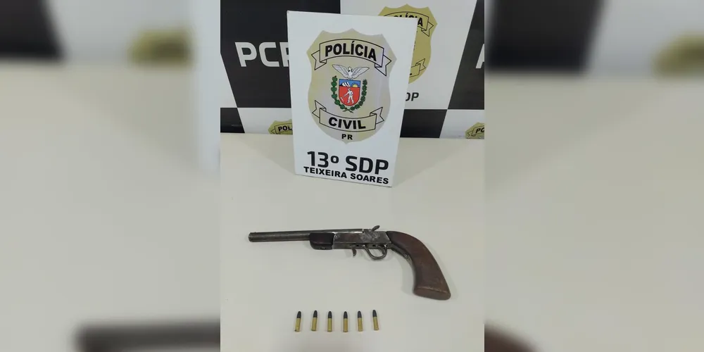 A arma apreendida, junto das munições, foi encaminhada para a 13ª SDP