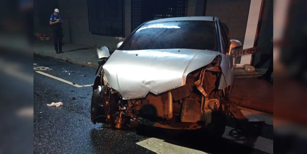 A motorista conduzia um Citroën C4 na contramão da via