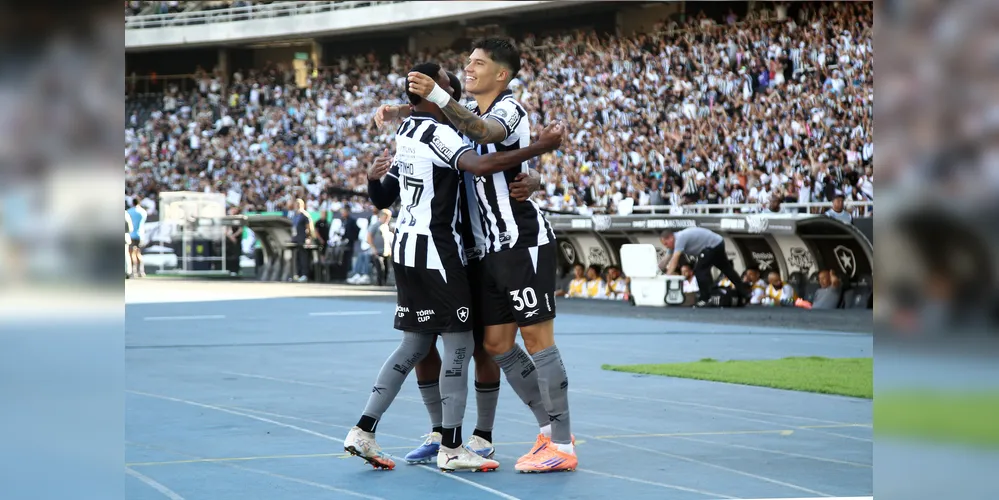 Botafogo recebe o Vasco no Nilton Santos