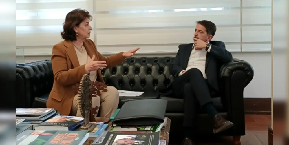 Cristina Silvestri esteve em reunião com Marcos de Oliveira Moreira