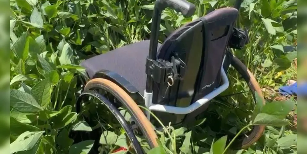 A cadeira de rodas do pastor Alex foi encaminhada para a delegacia