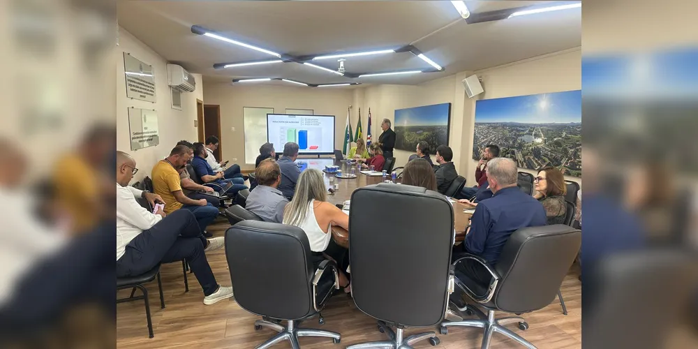 O prefeito Maurício Rivabem comandou a última reunião do ano com todo o secretariado municipal