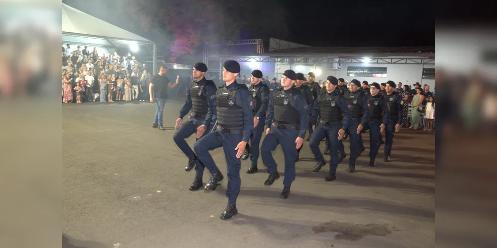 Ao todo, 16 novos guardas municipais de Telêmaco Borba e mais um de Jaguariaíva foram formados