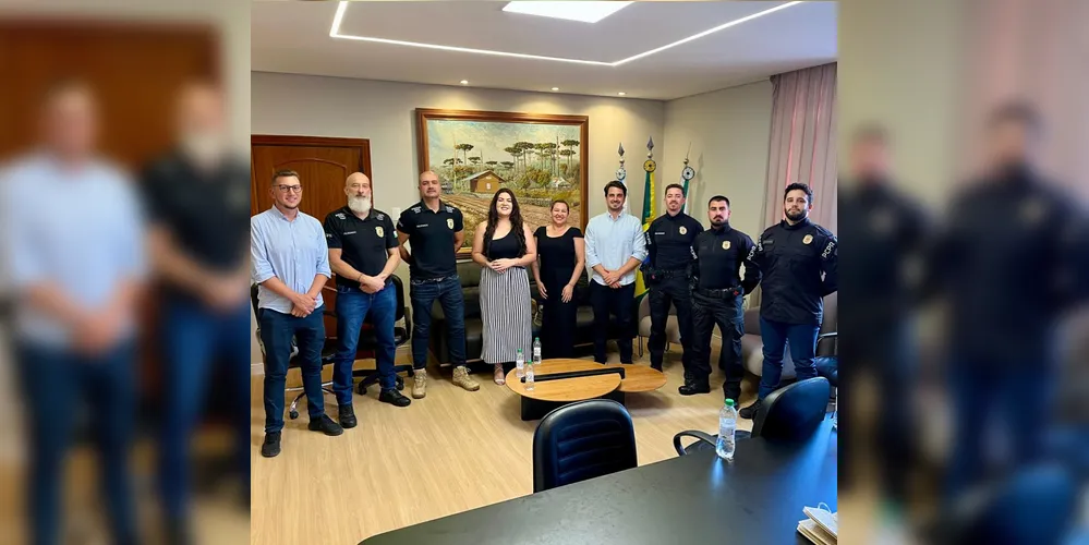 Emiliano Gomes esteve reunido com representantes da Polícia Civil