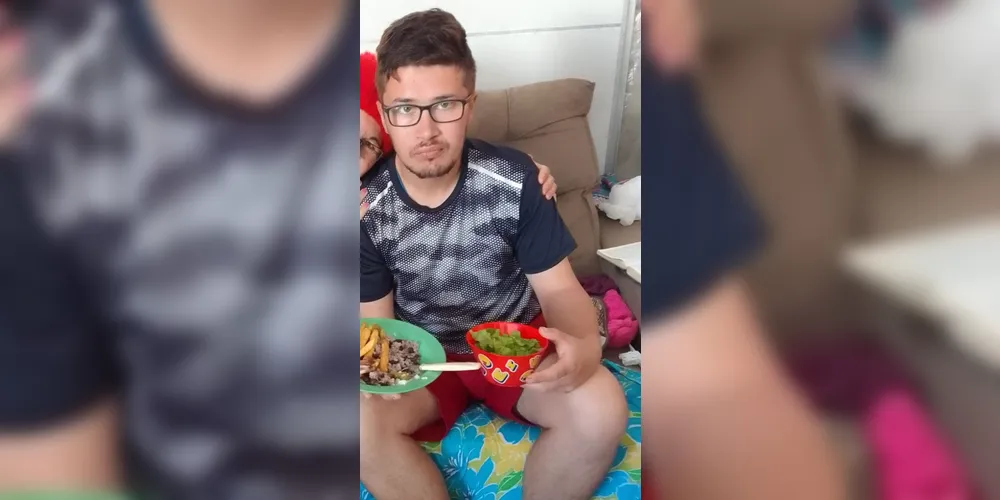 Camiseta que Kleber utilizava no dia do desaparecimento