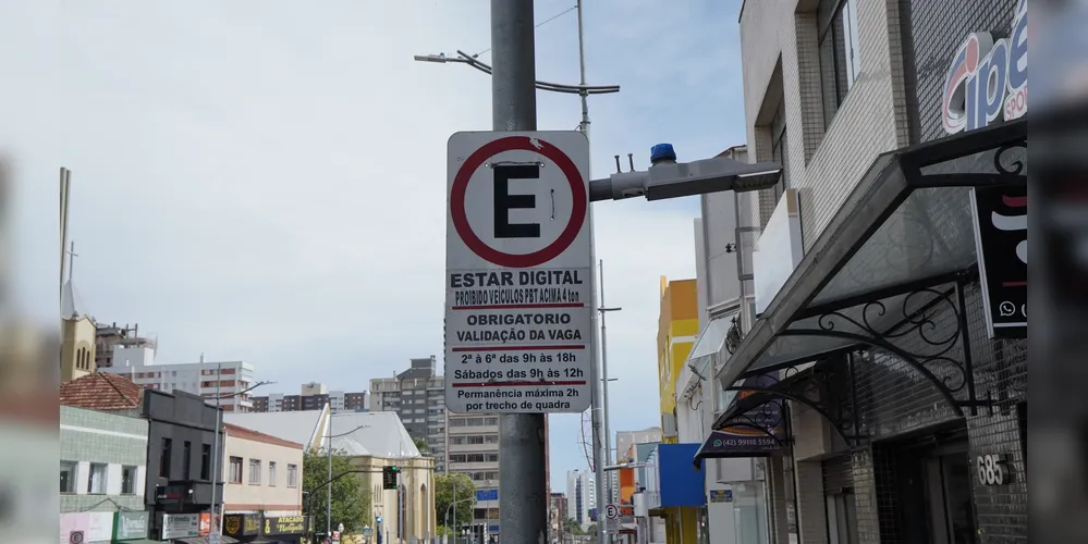 São aproximadamente 6,4 mil vagas de Estar em Ponta Grossa