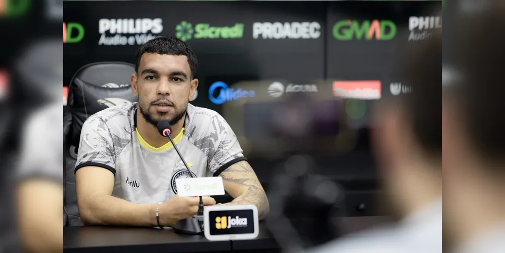 Moraes Jr. em coletiva de imprensa