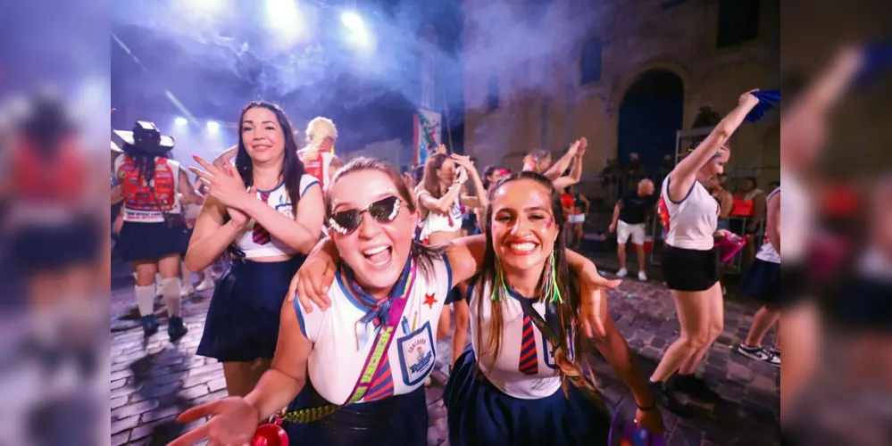Imagem ilustrativa da imagem Folia, descanso ou natureza: Carnaval no Paraná tem atrações para todos
