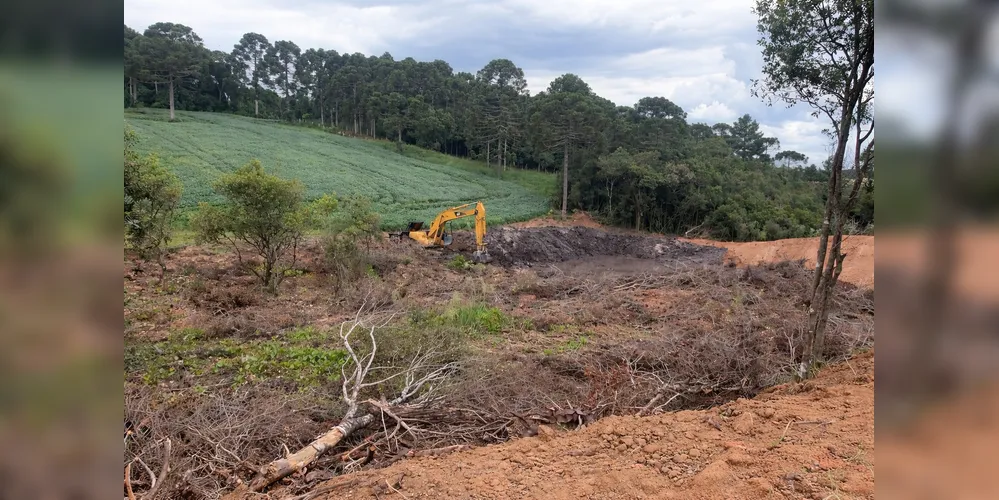 Registro da ocorrência feito por agentes da Polícia Militar