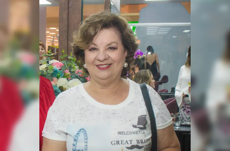 Na próxima quinta-feira (5), Leda Biacchi será homenageada em seu aniversário. Reconhecida por sua presença marcante nos principais eventos da cidade, ela é uma figura muito querida. A coluna RC manifesta votos sinceros de alegria e realizações para Leda.