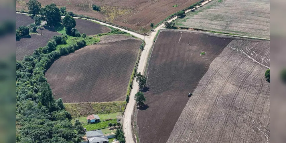 A obra contempla, ao todo, 18,09 quilômetros de nova pavimentação asfáltica