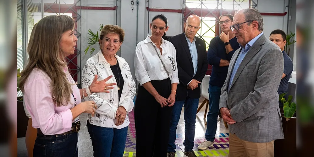 Tônia Mansani falando sobre a 'Estação Hub' de Ponta Grossa