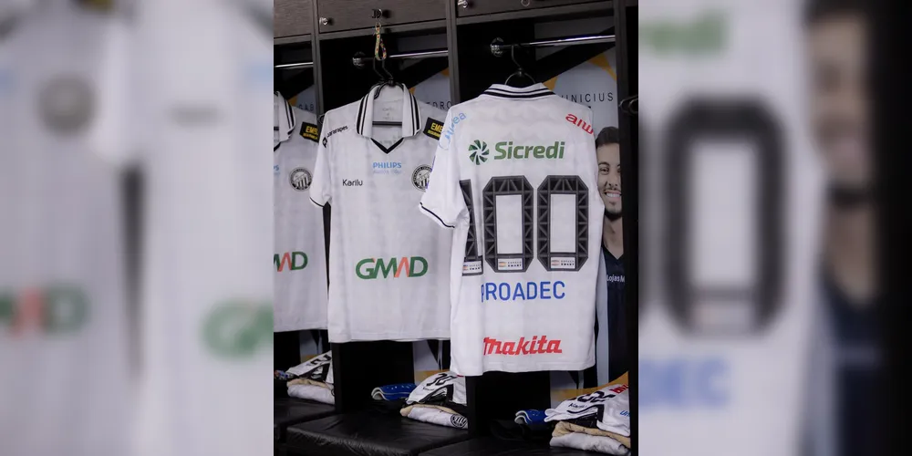 Camisa entregue a Vinicius Diniz