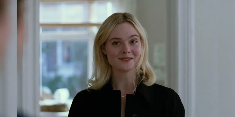 Elle Fanning em "Valor Sentimental"