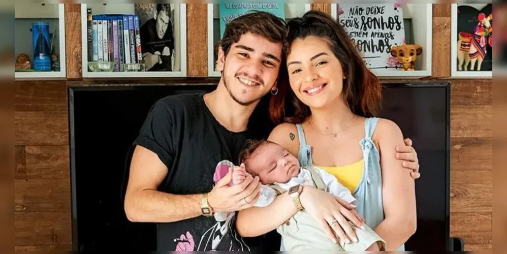 João Fernandes junto com sua falecida namorada e mãe de seu filho,  a atriz Mabel Calzolari