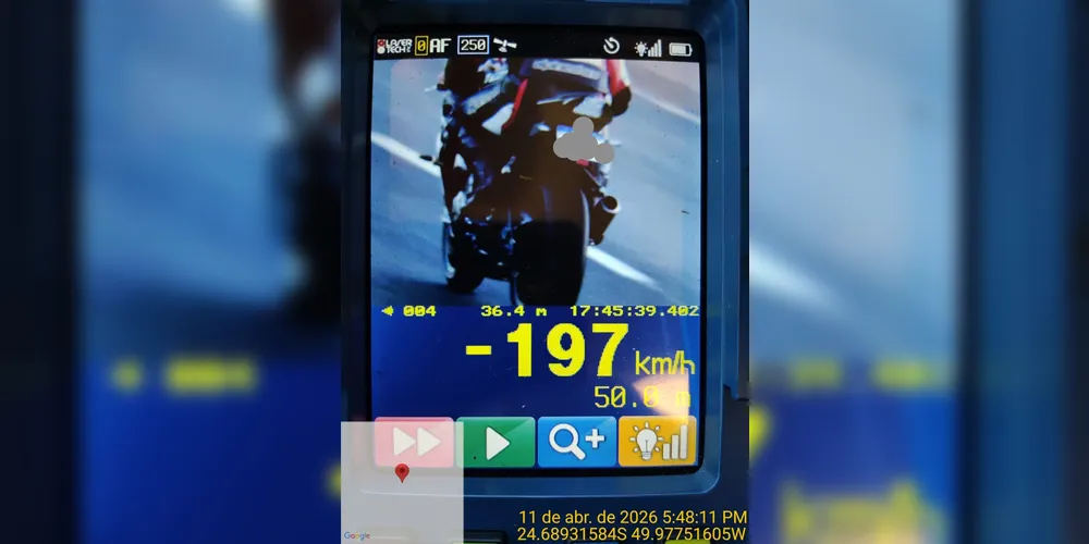 O registro do radar de velocidade na PR-151.