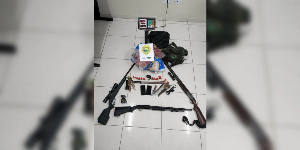 O material apreendido pela Polícia Militar do Paraná (PMPR).
