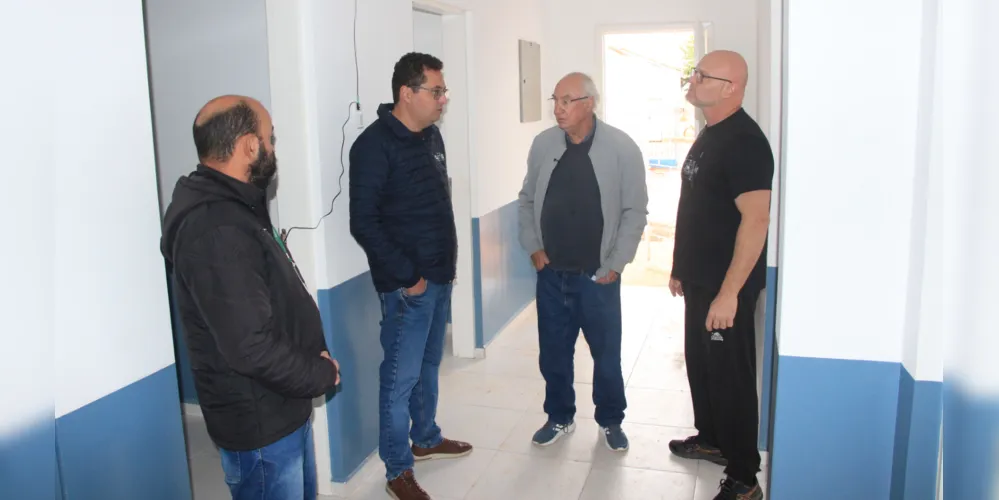 Equipes da Prefeitura Municipal estiveram no local para acompanhar as obras