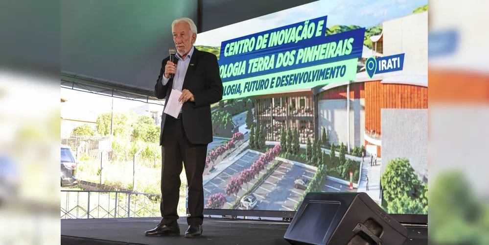 O governador em exercício, Darci Piana, esteve presente